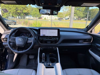 2025 Toyota Grand Highlander Hybrid MAX Platinum