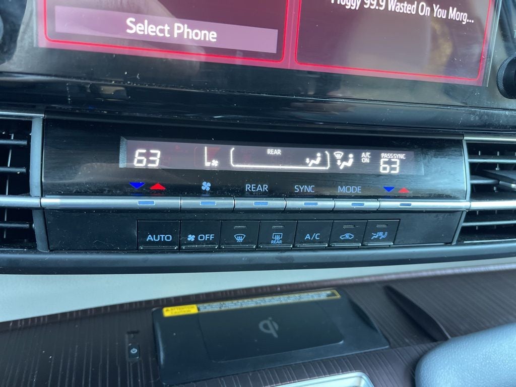 2024 Toyota Sienna LE 8 Passenger