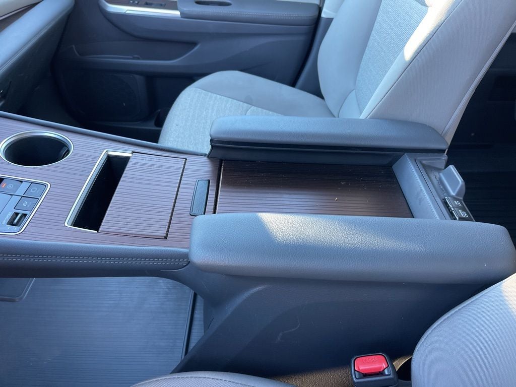 2024 Toyota Sienna LE 8 Passenger