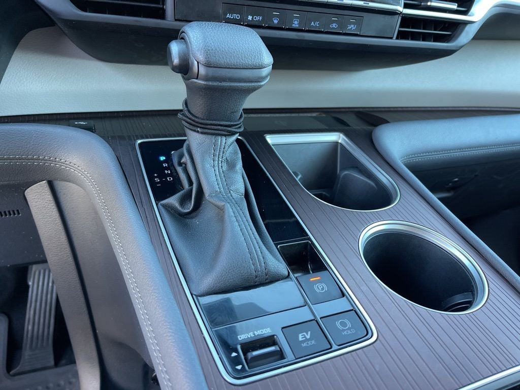 2024 Toyota Sienna LE 8 Passenger