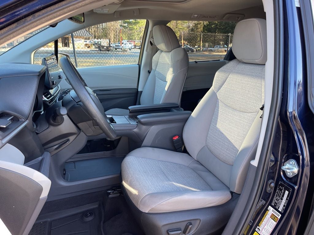 2024 Toyota Sienna LE 8 Passenger