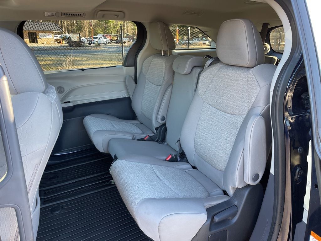 2024 Toyota Sienna LE 8 Passenger