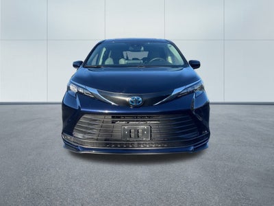 2024 Toyota Sienna LE 8 Passenger