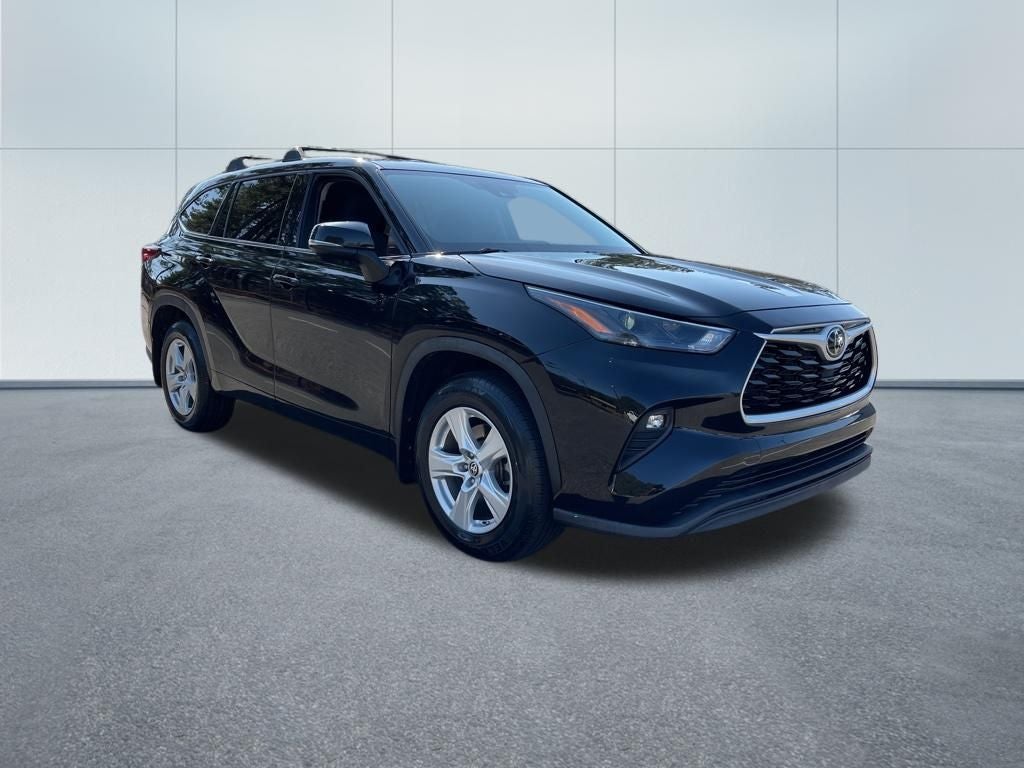 2022 Toyota Highlander LE