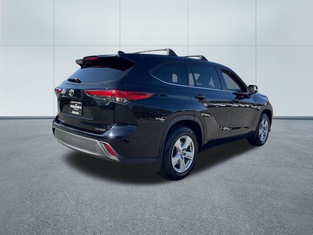 2022 Toyota Highlander LE