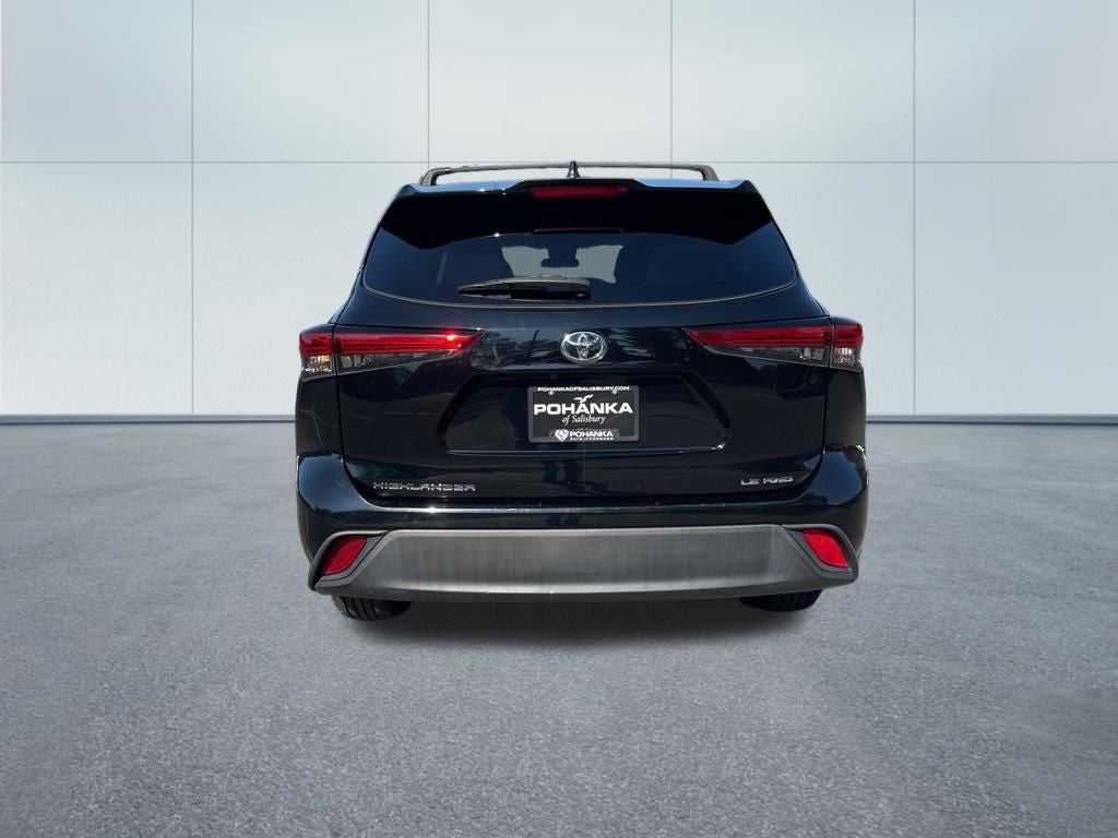 2022 Toyota Highlander LE