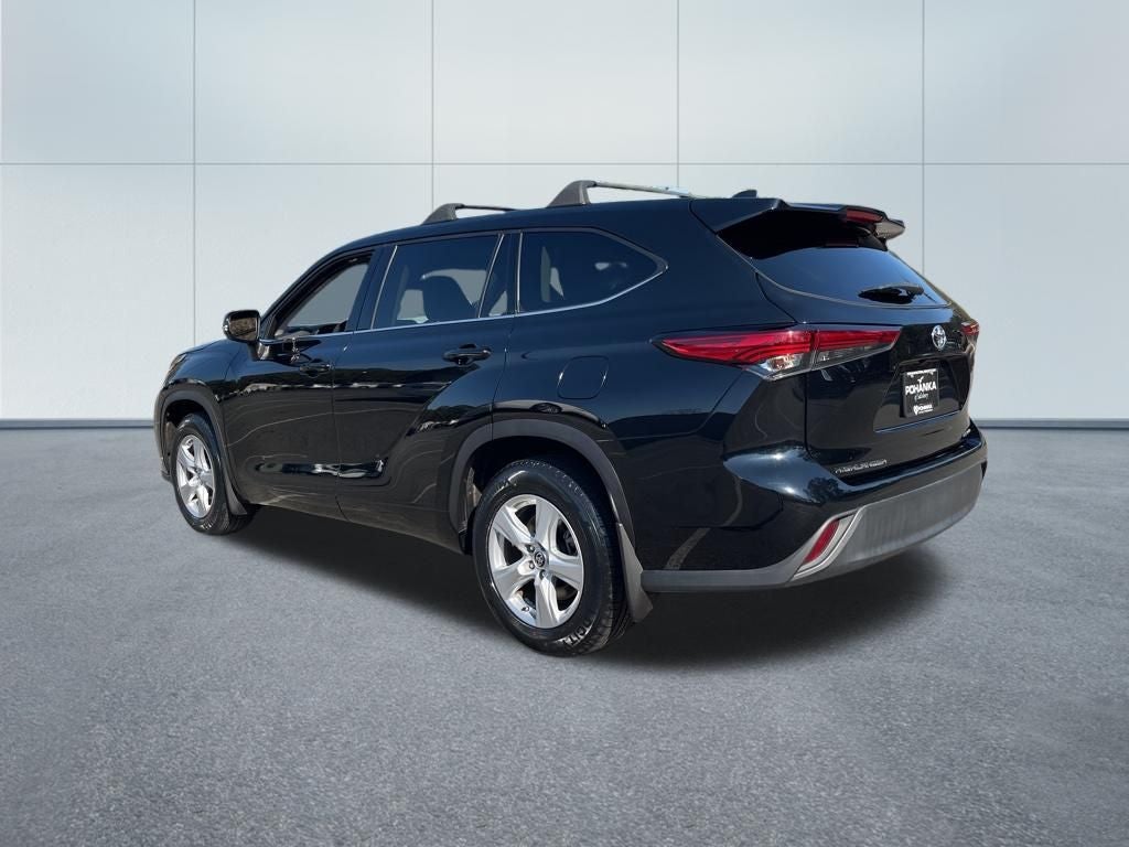 2022 Toyota Highlander LE