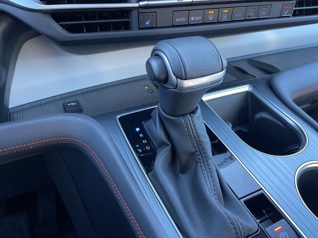 2023 Toyota Sienna XSE 7 Passenger