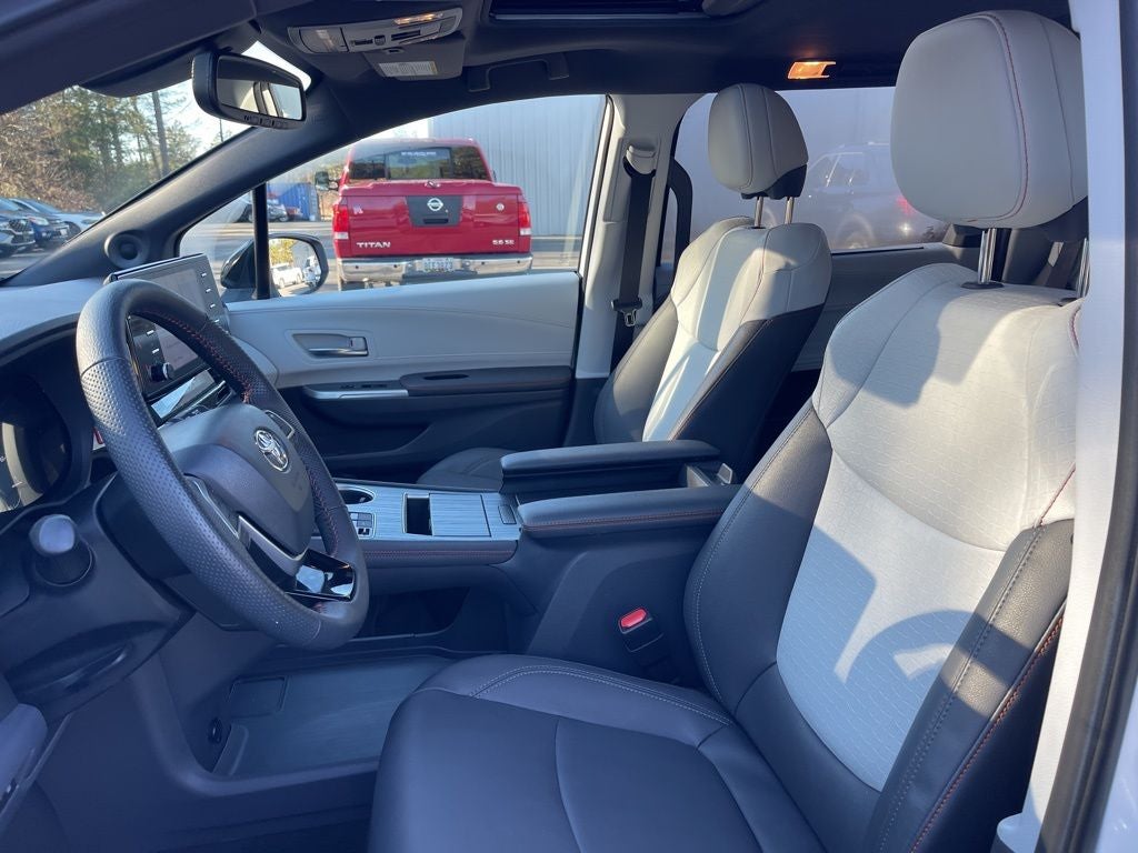2023 Toyota Sienna XSE 7 Passenger