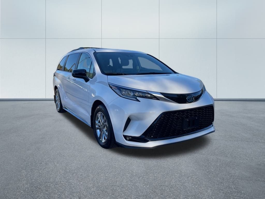 2023 Toyota Sienna XSE 7 Passenger