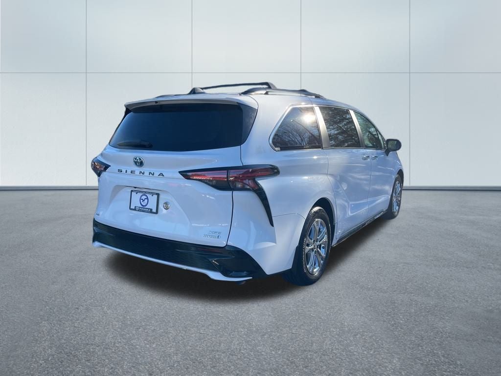 2023 Toyota Sienna XSE 7 Passenger