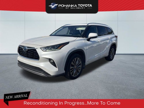 2022 Toyota Highlander Hybrid Platinum