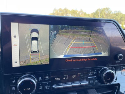 2023 Toyota Highlander Hybrid Platinum