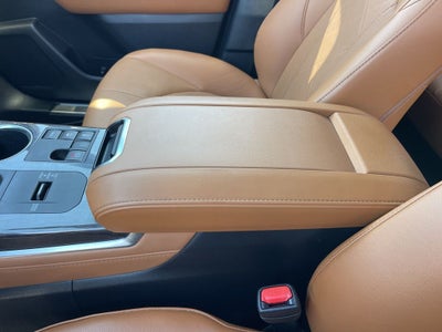 2023 Toyota Highlander Hybrid Platinum