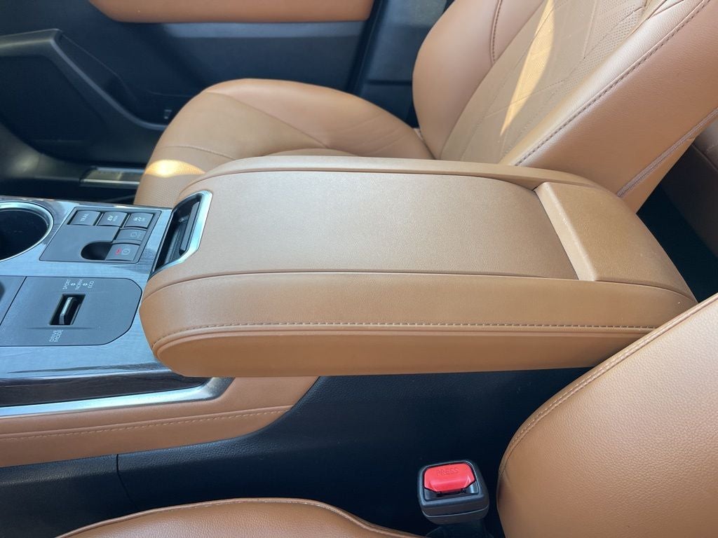 2023 Toyota Highlander Hybrid Platinum