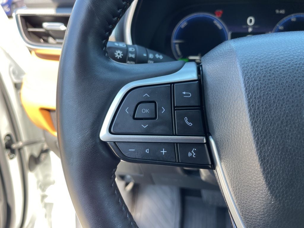 2023 Toyota Highlander Hybrid Platinum