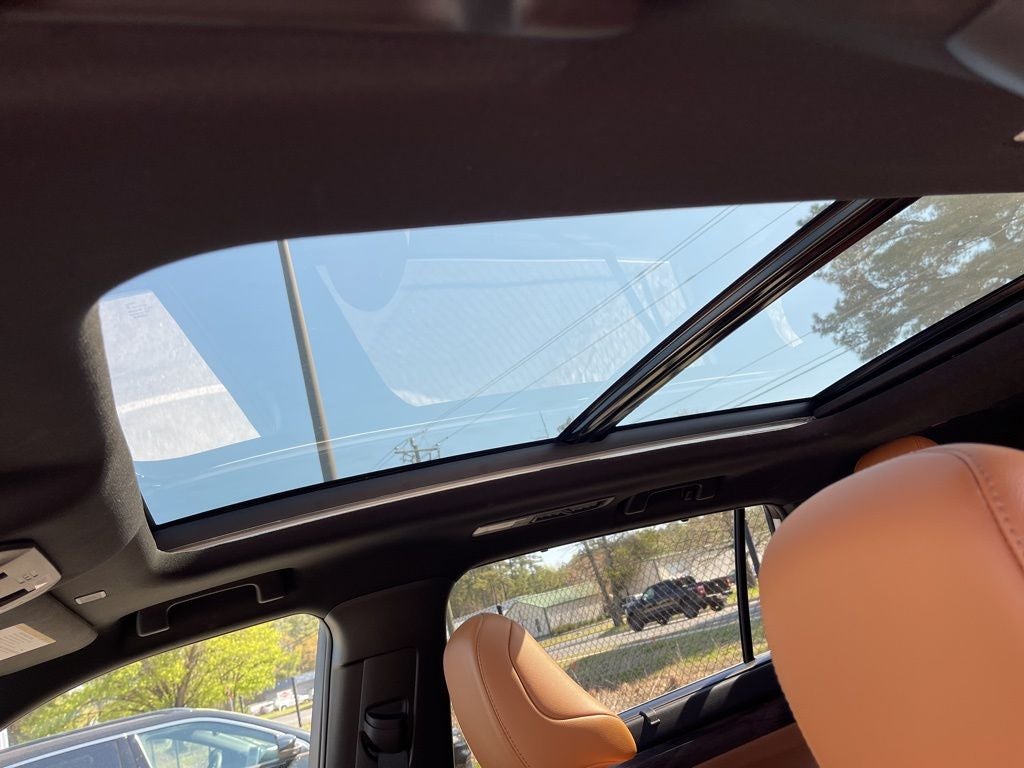 2023 Toyota Highlander Hybrid Platinum