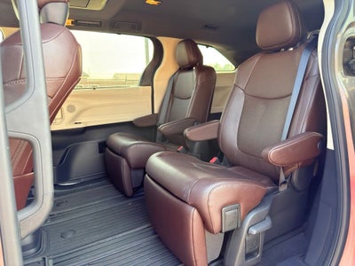 2022 Toyota Sienna Platinum 7 Passenger