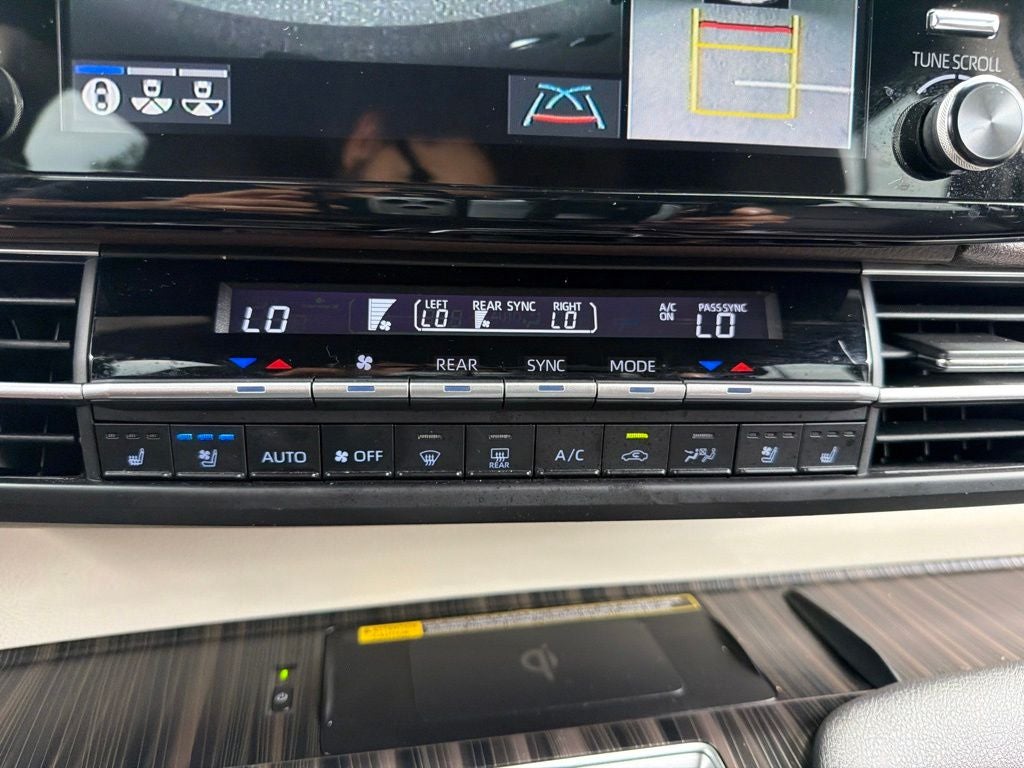 2022 Toyota Sienna Platinum 7 Passenger