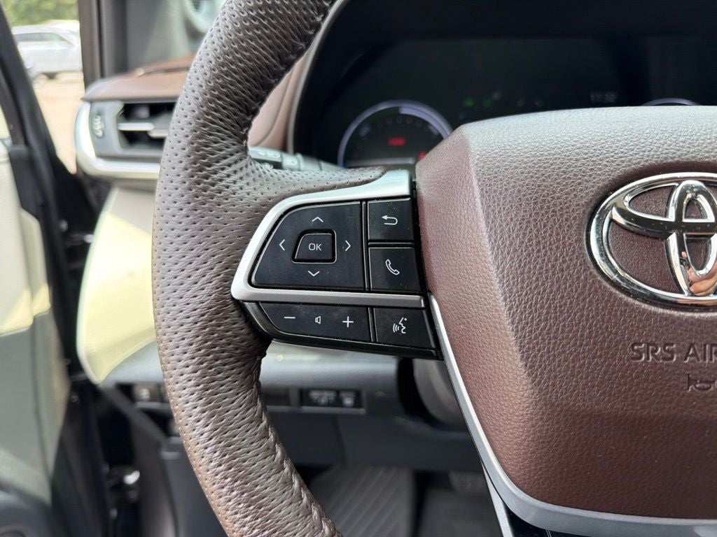 2022 Toyota Sienna Platinum 7 Passenger