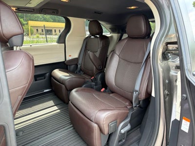 2022 Toyota Sienna Platinum 7 Passenger