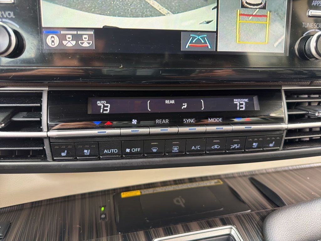 2023 Toyota Sienna Platinum 7 Passenger