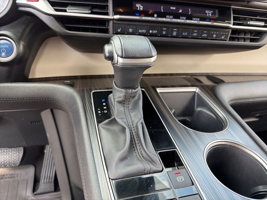 2023 Toyota Sienna Platinum 7 Passenger