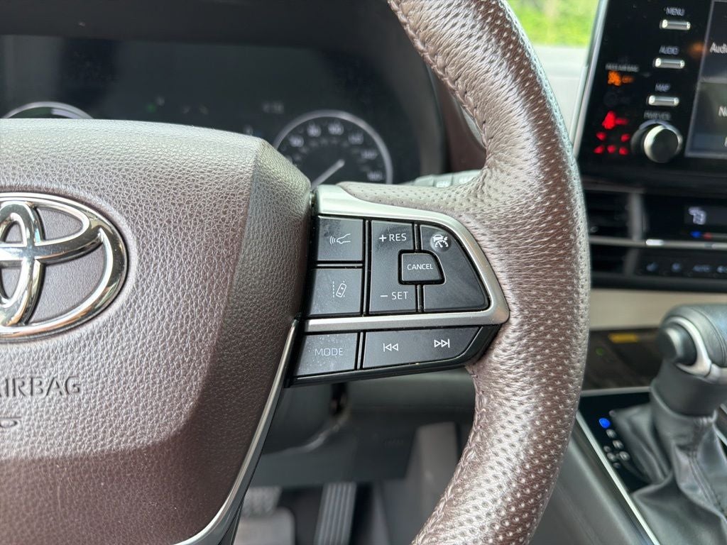 2023 Toyota Sienna Platinum 7 Passenger