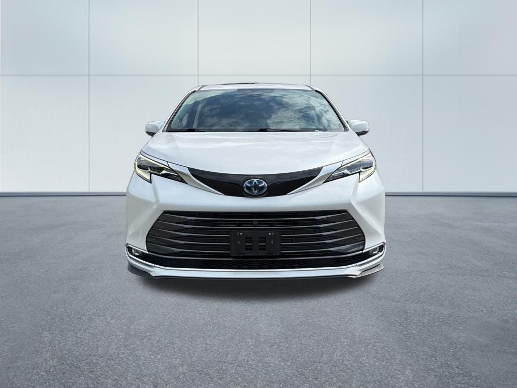 2023 Toyota Sienna Platinum 7 Passenger