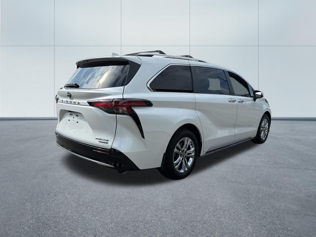 2023 Toyota Sienna Platinum 7 Passenger