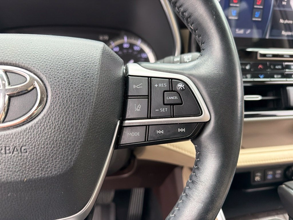 2022 Toyota Highlander Platinum