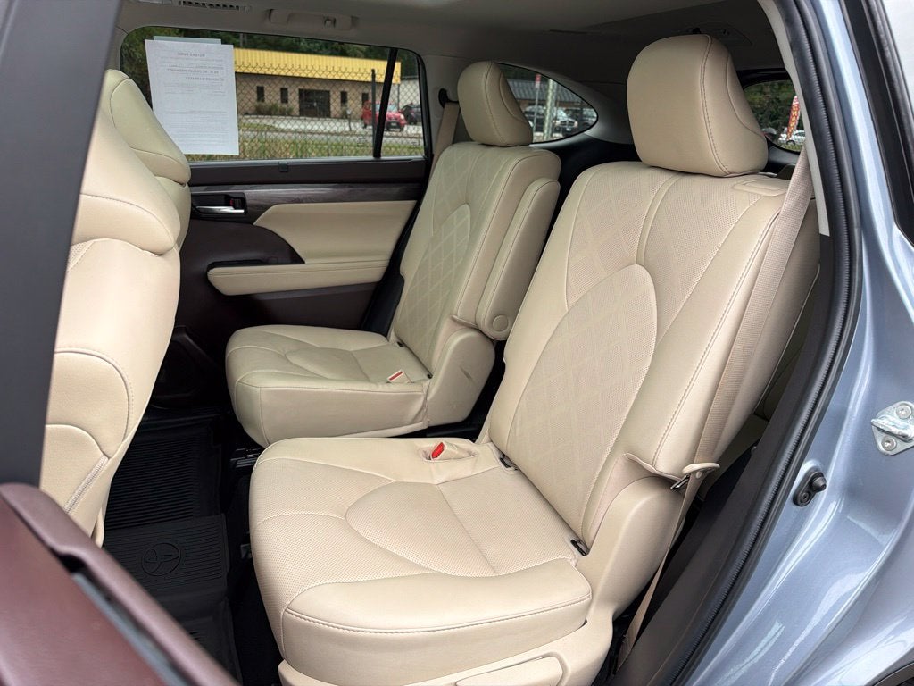 2022 Toyota Highlander Platinum