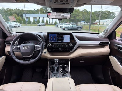 2022 Toyota Highlander Platinum