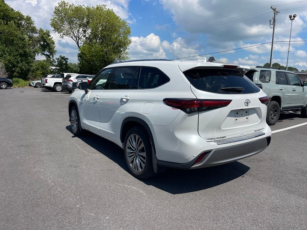 2022 Toyota Highlander Platinum