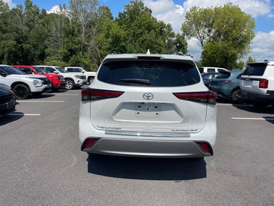 2022 Toyota Highlander Platinum