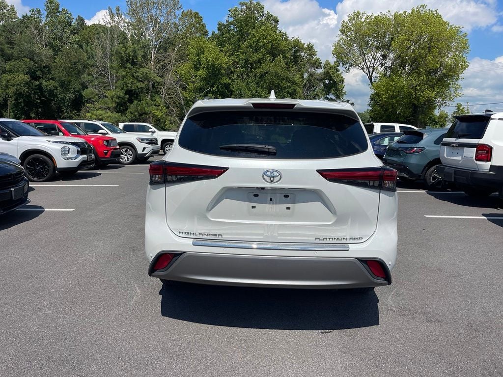 2022 Toyota Highlander Platinum