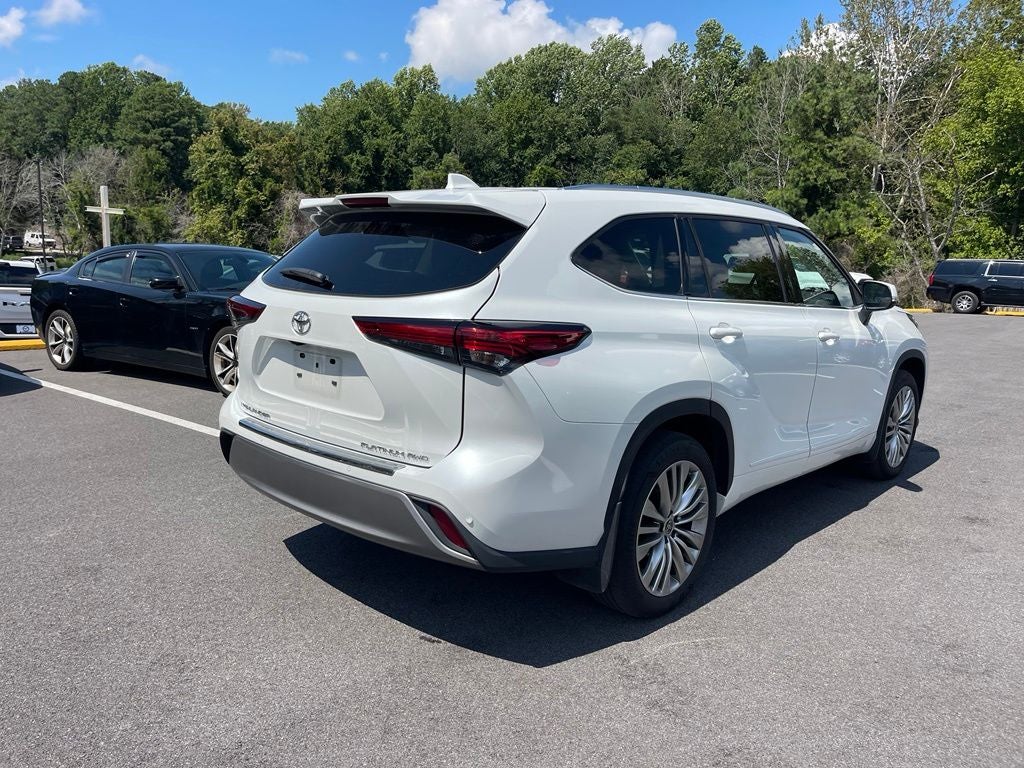 2022 Toyota Highlander Platinum