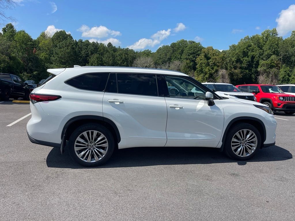 2022 Toyota Highlander Platinum