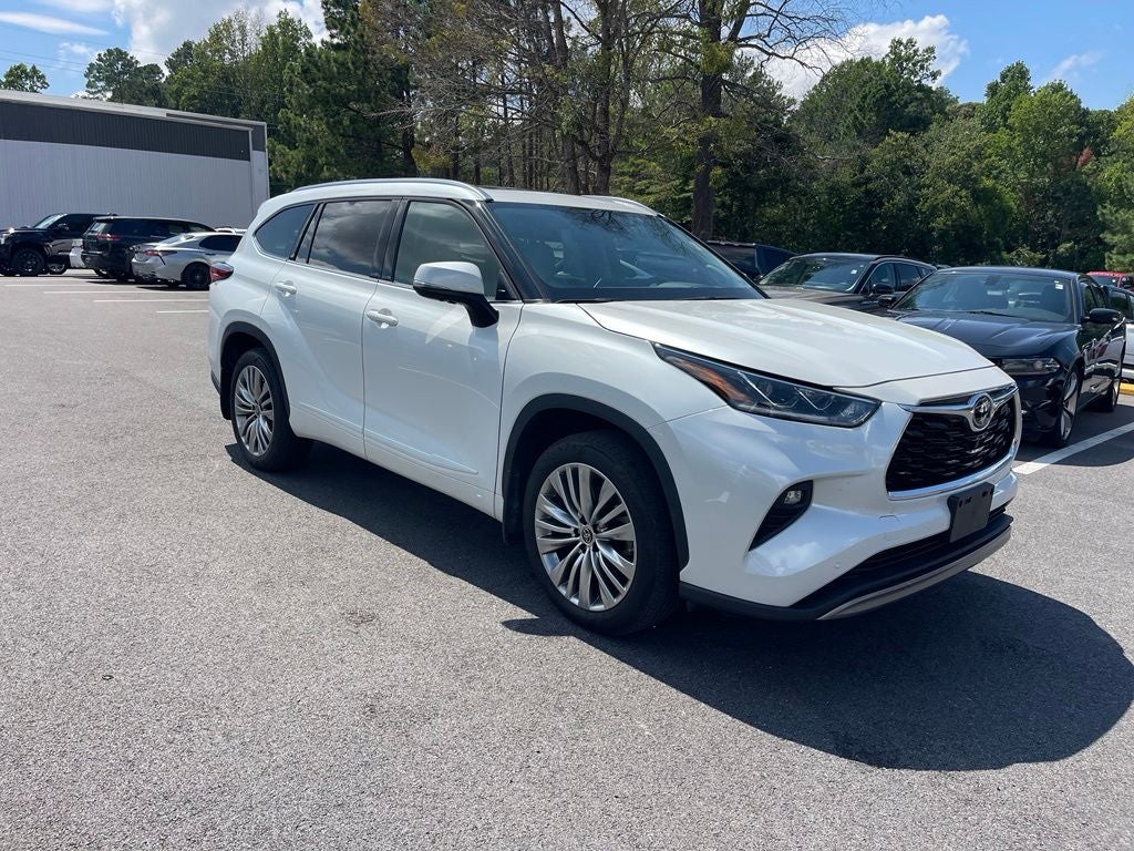 2022 Toyota Highlander Platinum