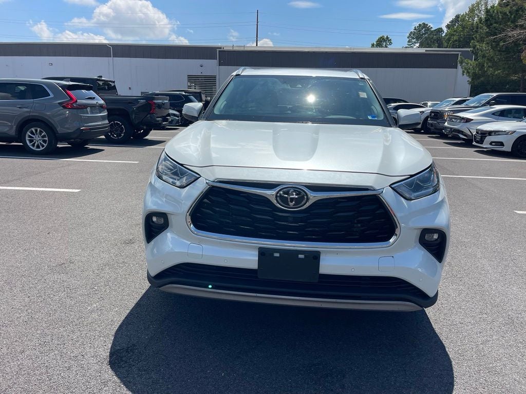 2022 Toyota Highlander Platinum