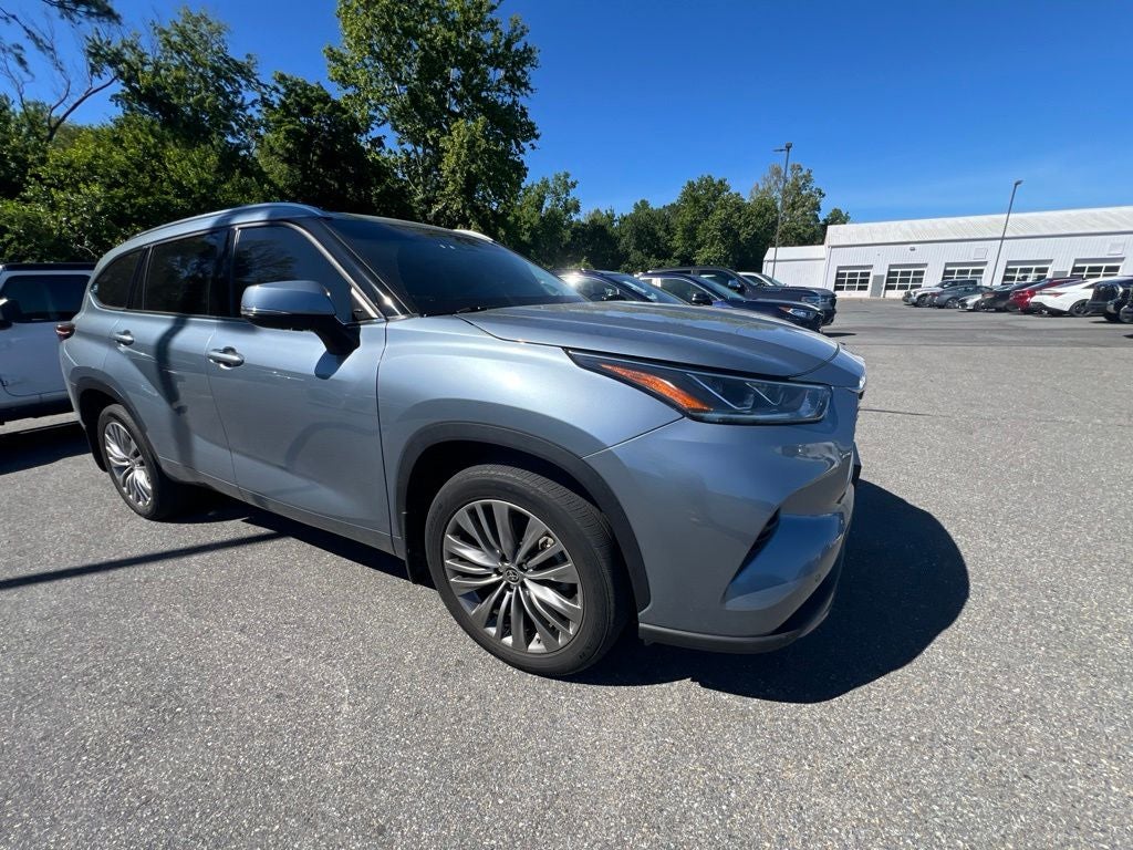 2022 Toyota Highlander Platinum