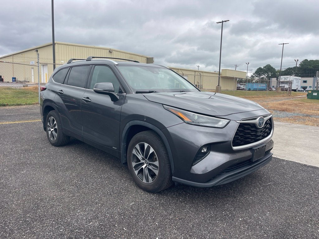 2022 Toyota Highlander Hybrid XLE