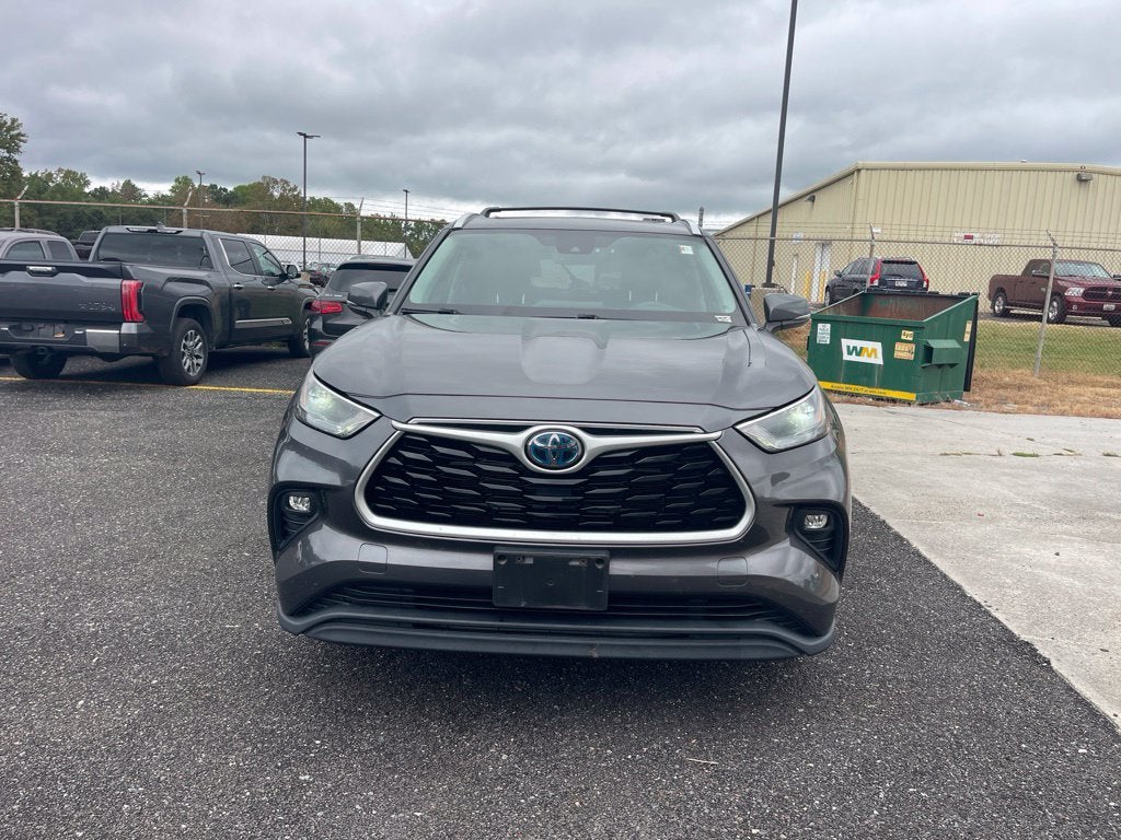 2022 Toyota Highlander Hybrid XLE