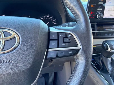 2022 Toyota Sienna XLE 7 Passenger