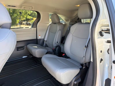 2022 Toyota Sienna XLE 7 Passenger