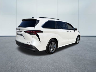 2022 Toyota Sienna XLE 7 Passenger
