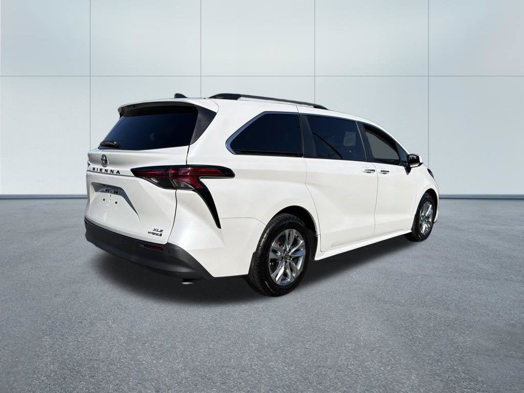 2022 Toyota Sienna XLE 7 Passenger