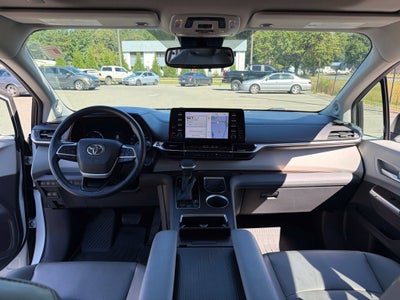 2022 Toyota Sienna XLE 7 Passenger