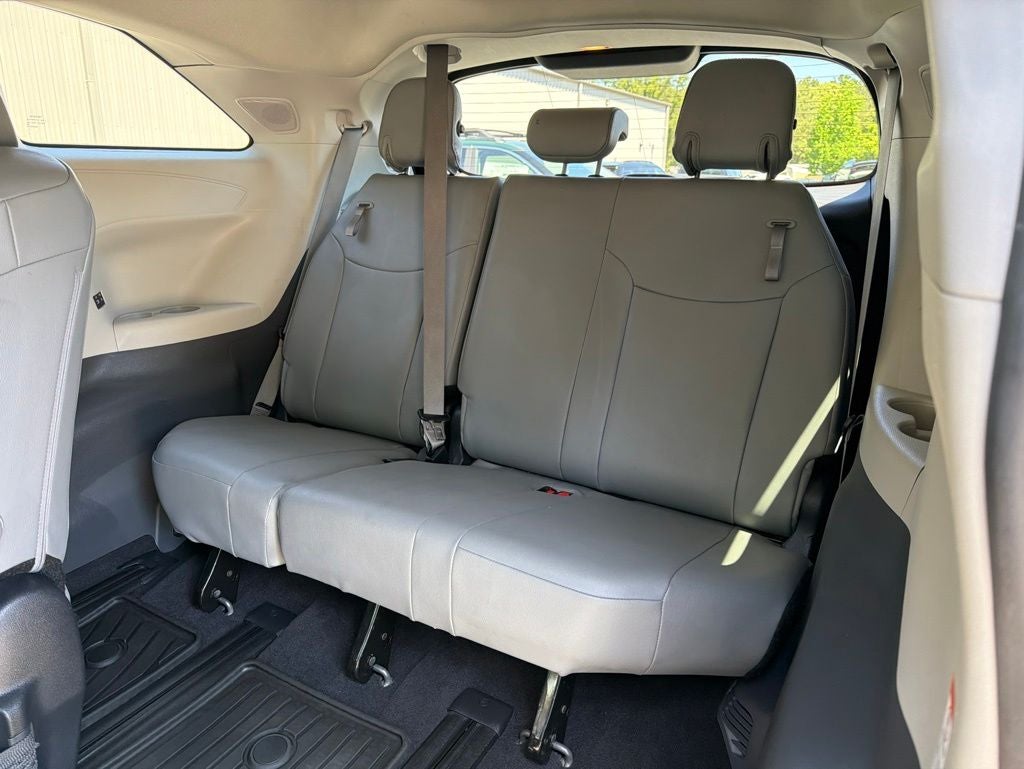 2024 Toyota Sienna XLE 7 Passenger