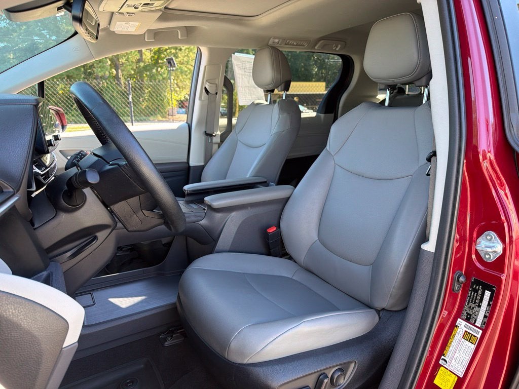 2024 Toyota Sienna XLE 7 Passenger